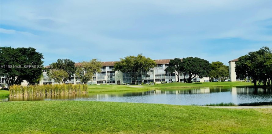 Condo à Pembroke Pines, Floride, 1 chambre № 1989965