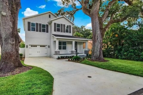Casa en alquiler en Orlando, Florida, 4 dormitorios, 252.88 m2 № 1906879 - foto 1