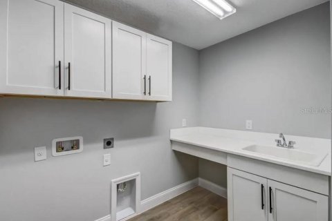 Casa en alquiler en Orlando, Florida, 4 dormitorios, 252.88 m2 № 1906879 - foto 26