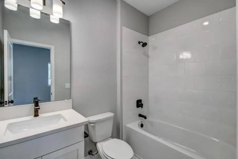 Casa en alquiler en Orlando, Florida, 4 dormitorios, 252.88 m2 № 1906879 - foto 28