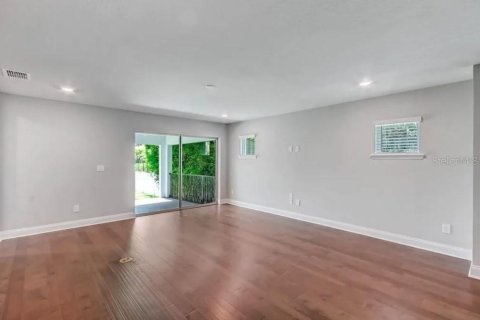Casa en alquiler en Orlando, Florida, 4 dormitorios, 252.88 m2 № 1906879 - foto 13