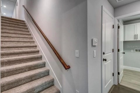 House in Orlando, Florida 4 bedrooms, 252.88 sq.m. № 1906879 - photo 24