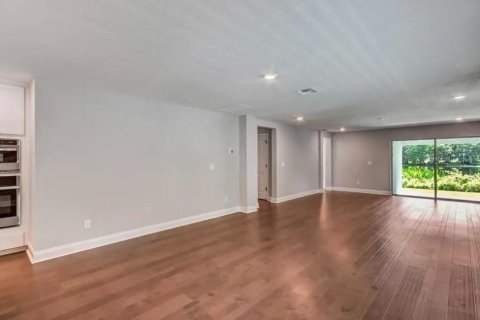 Casa en alquiler en Orlando, Florida, 4 dormitorios, 252.88 m2 № 1906879 - foto 12