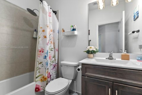 Touwnhouse à louer à Homestead, Floride: 3 chambres, 157.47 m2 № 1927499 - photo 17
