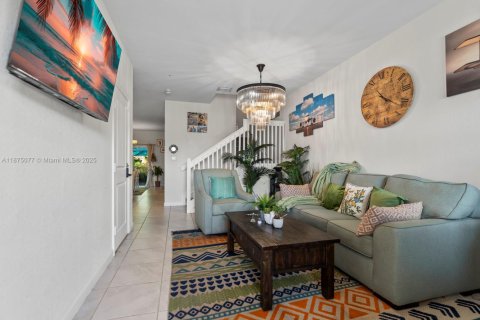 Touwnhouse à louer à Homestead, Floride: 3 chambres, 157.47 m2 № 1927499 - photo 7