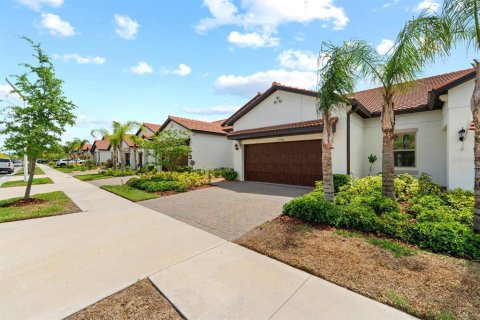 Touwnhouse à vendre à Wimauma, Floride: 2 chambres, 161.37 m2 № 2221268 - photo 3