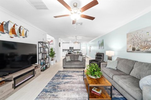 Touwnhouse à vendre à Wimauma, Floride: 2 chambres, 161.37 m2 № 2221268 - photo 13