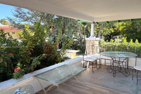 Снять в аренду виллу или дом в Майами, Флорида 3 спальни, 116.78м2, № 2005364 - фото 2