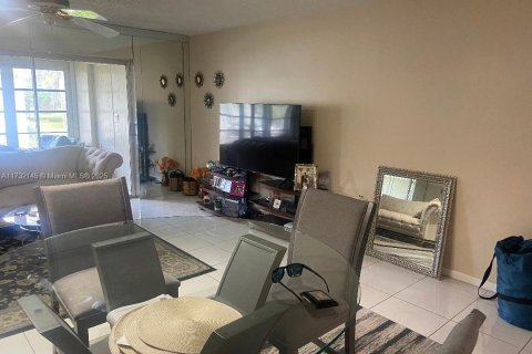 Condo in Delray Beach, Florida, 2 bedrooms  № 1862517 - photo 21
