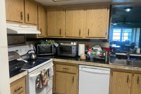 Condo in Delray Beach, Florida, 2 bedrooms  № 1862517 - photo 18