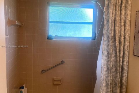 Condo in Delray Beach, Florida, 2 bedrooms  № 1862517 - photo 26