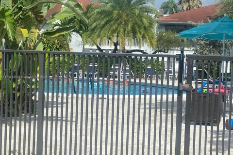 Condo in Delray Beach, Florida, 2 bedrooms  № 1862517 - photo 6