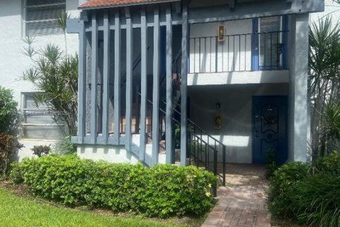 Condo in Delray Beach, Florida, 2 bedrooms  № 1862517 - photo 1