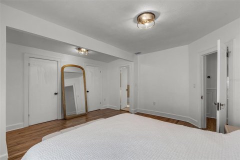 House in Orlando, Florida 4 bedrooms, 207.36 sq.m. № 1884379 - photo 22