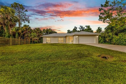 Villa ou maison à vendre à North Port, Floride: 3 chambres, 114.55 m2 № 1899078 - photo 1