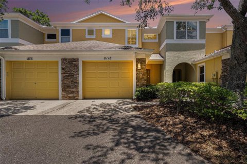 Adosado en venta en Tampa, Florida, 2 dormitorios, 118.73 m2 № 1830108 - foto 1