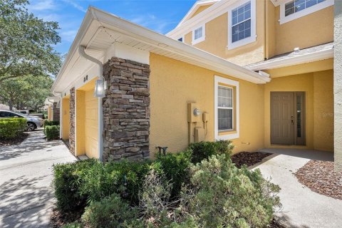 Adosado en venta en Tampa, Florida, 2 dormitorios, 118.73 m2 № 1830108 - foto 2