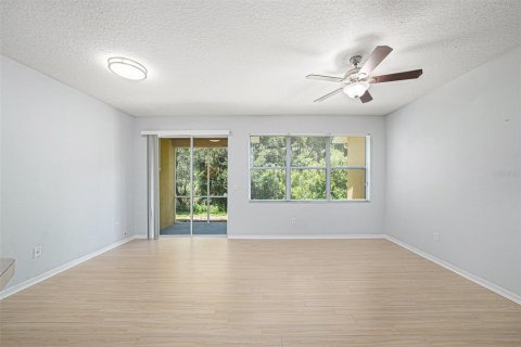 Adosado en venta en Tampa, Florida, 2 dormitorios, 118.73 m2 № 1830108 - foto 9