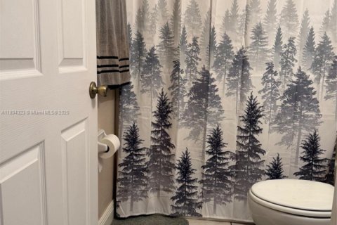 Купить коммерческую недвижимость в Лихай-Эйкерс, Флорида № 1950199 - фото 18