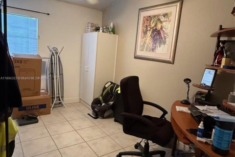 Купить коммерческую недвижимость в Лихай-Эйкерс, Флорида № 1950199 - фото 26