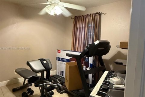 Купить коммерческую недвижимость в Лихай-Эйкерс, Флорида № 1950199 - фото 28