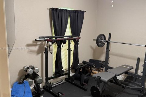 Купить коммерческую недвижимость в Лихай-Эйкерс, Флорида № 1950199 - фото 22