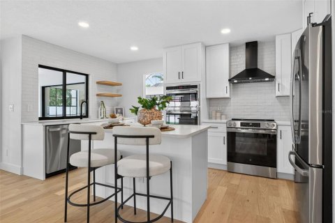 House in Palm Harbor, Florida 4 bedrooms, 316.61 sq.m. № 1909596 - photo 27