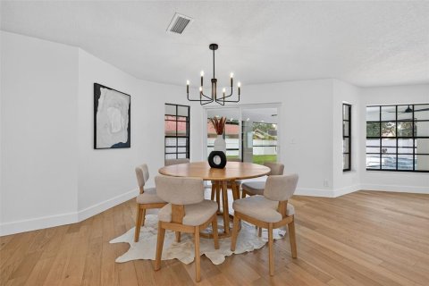 House in Palm Harbor, Florida 4 bedrooms, 316.61 sq.m. № 1909596 - photo 24