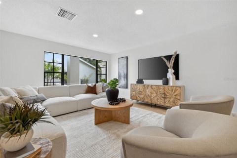 House in Palm Harbor, Florida 4 bedrooms, 316.61 sq.m. № 1909596 - photo 22