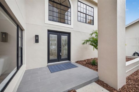 House in Palm Harbor, Florida 4 bedrooms, 316.61 sq.m. № 1909596 - photo 7