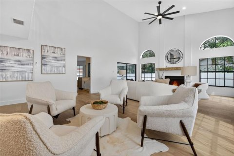 House in Palm Harbor, Florida 4 bedrooms, 316.61 sq.m. № 1909596 - photo 12