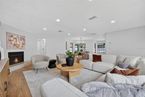 House in Palm Harbor, Florida 4 bedrooms, 316.61 sq.m. № 1909596 - photo 21