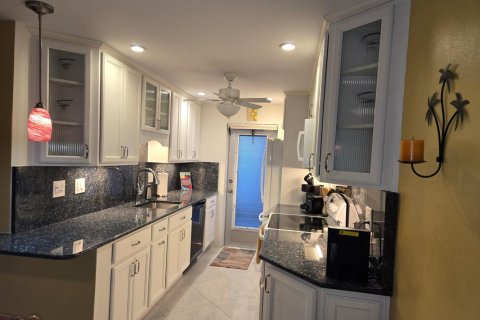 Condominio en venta en Deerfield Beach, Florida, 2 dormitorios, 93.92 m2 № 2147050 - foto 8