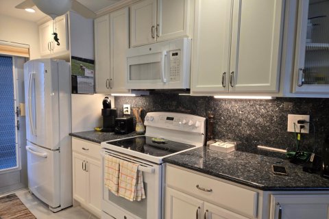 Condominio en venta en Deerfield Beach, Florida, 2 dormitorios, 93.92 m2 № 2147050 - foto 9