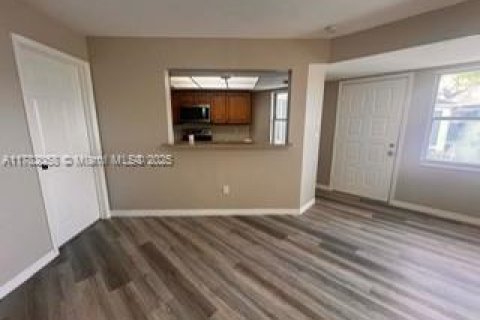 Condominio en alquiler en Stuart, Florida, 2 dormitorios, 116.22 m2 № 1934967 - foto 3