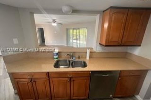 Condominio en alquiler en Stuart, Florida, 2 dormitorios, 116.22 m2 № 1934967 - foto 7