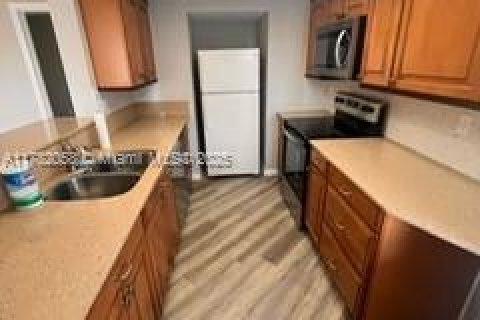 Condominio en alquiler en Stuart, Florida, 2 dormitorios, 116.22 m2 № 1934967 - foto 11