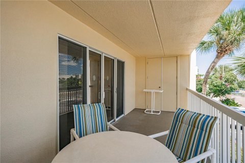 Condo in Indian Rocks Beach, Florida, 2 bedrooms  № 1899160 - photo 3