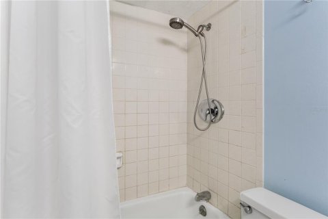 Condo in Indian Rocks Beach, Florida, 2 bedrooms  № 1899160 - photo 16
