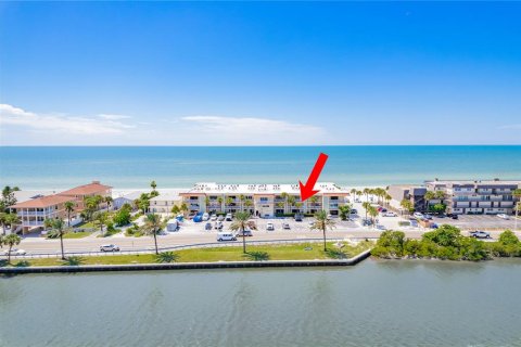 Condo in Indian Rocks Beach, Florida, 2 bedrooms  № 1899160 - photo 27