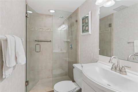 Condo in Indian Rocks Beach, Florida, 2 bedrooms  № 1899160 - photo 21