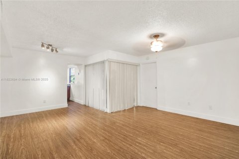 Copropriété à vendre à Homestead, Floride: 1 chambre, 63.64 m2 № 1787294 - photo 1