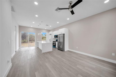 Villa ou maison à vendre à Punta Gorda, Floride: 3 chambres, 98.2 m2 № 2420084 - photo 5