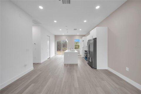 Villa ou maison à vendre à Punta Gorda, Floride: 3 chambres, 98.2 m2 № 2420084 - photo 4