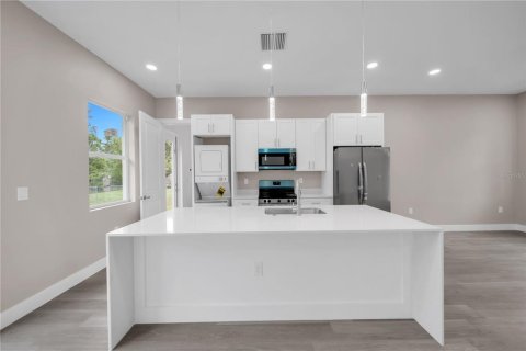 Villa ou maison à vendre à Punta Gorda, Floride: 3 chambres, 98.2 m2 № 2420084 - photo 6