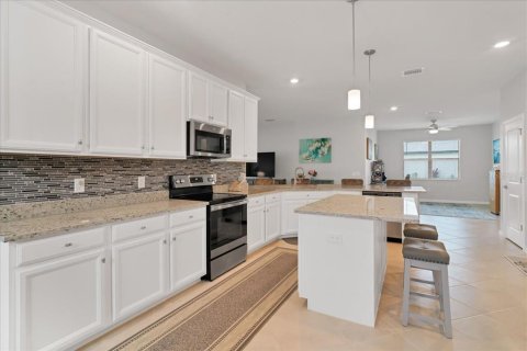 House in Fort Myers, Florida 4 bedrooms, 210.98 sq.m. № 1724541 - photo 18