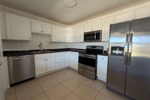 Apartment in Coral Springs, Florida 2 bedrooms, 114.27 sq.m. № 2002596 - photo 3