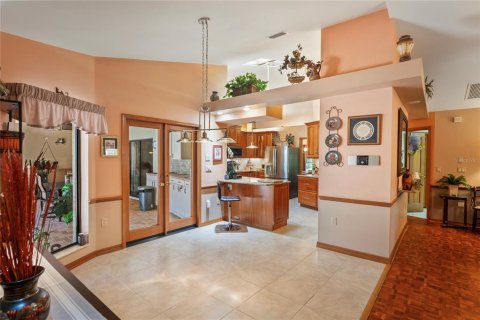 Casa en venta en Spring Hill, Florida, 4 dormitorios, 328.78 m2 № 1673235 - foto 20