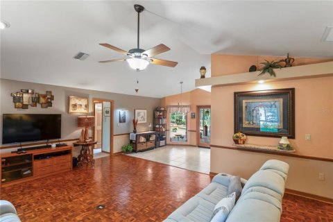 Casa en venta en Spring Hill, Florida, 4 dormitorios, 328.78 m2 № 1673235 - foto 30