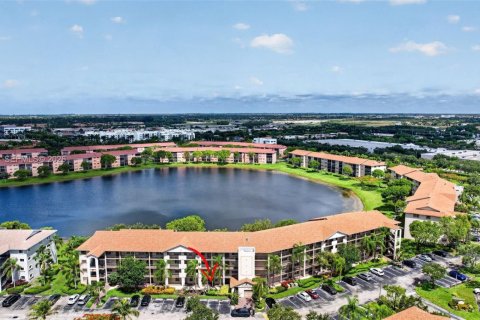 Condo in Pembroke Pines, Florida, 2 bedrooms  № 2186083